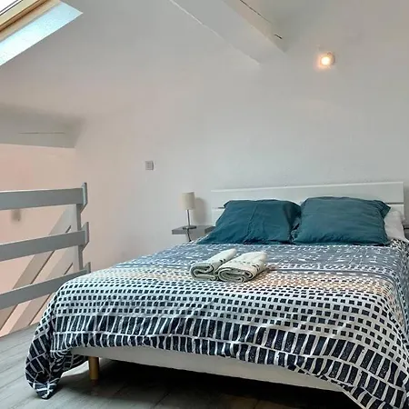 Duplex Centre